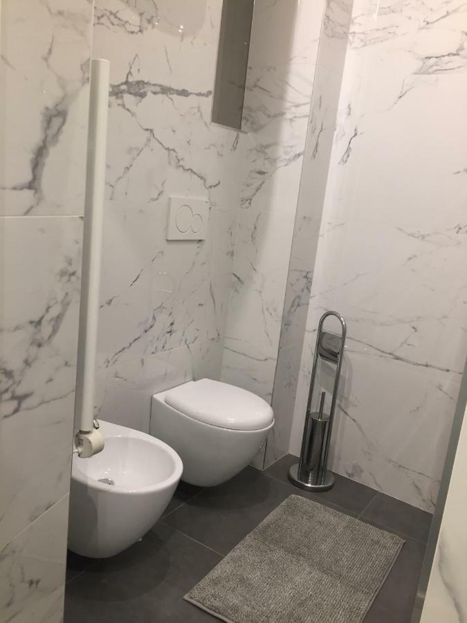 Appartamento Con Vista Mailand Exterior foto